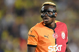 Osimhen Agrees Personal Terms with Manchester United Amid Transfer Speculation.